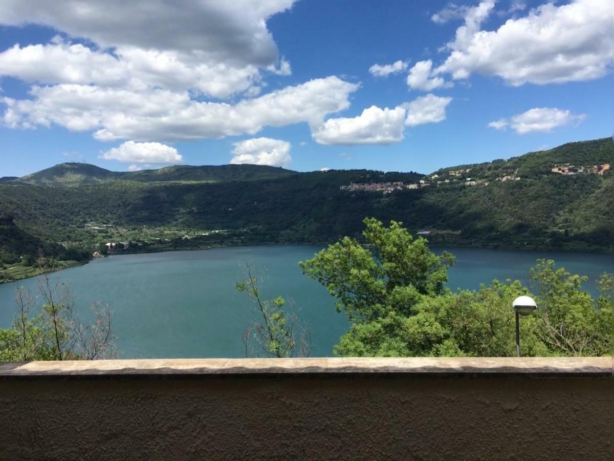 Appartamento Vista Lago เจนซาโน ดิ โรมา ภายนอก รูปภาพ
