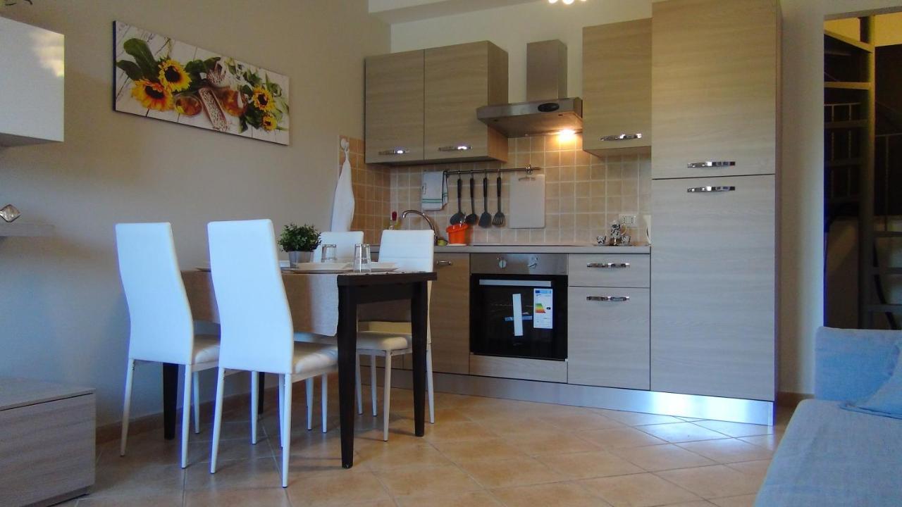 Appartamento Vista Lago เจนซาโน ดิ โรมา ภายนอก รูปภาพ